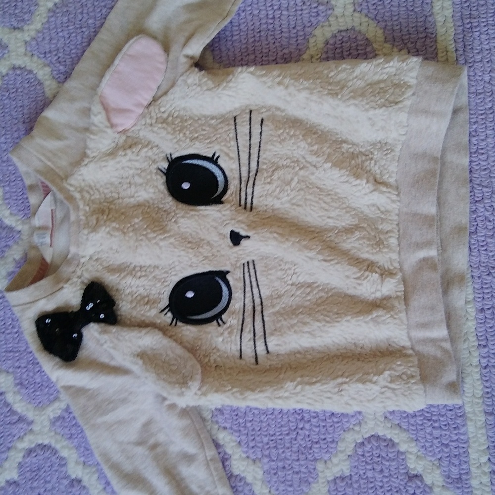 Lightweight sweater